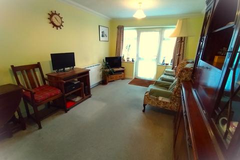 2 bedroom retirement property for sale, Marine Court, 65 Marine Drive, Rottingdean, Brighton, East Sussex, BN2