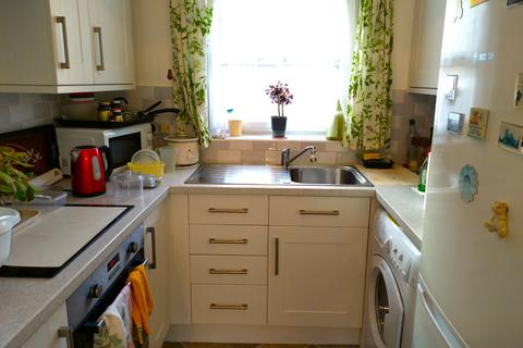 2 bedroom retirement property for sale, Marine Court, 65 Marine Drive, Rottingdean, Brighton, East Sussex, BN2