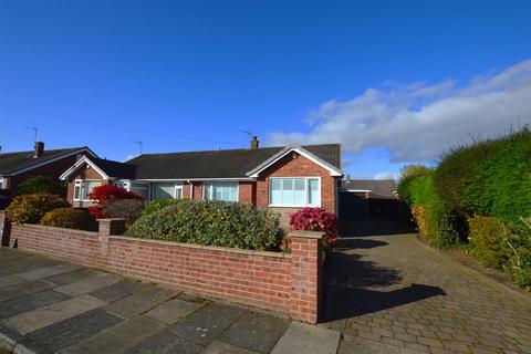 3 bedroom semi-detached bungalow to rent, Beckwith Drive, Harrogate HG2