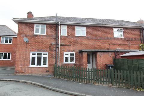 4 bedroom semi-detached house to rent, Llanfyllin