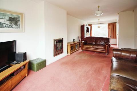 3 bedroom semi-detached house for sale, Temple Park Green, Leeds LS15