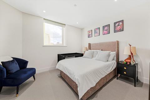 2 bedroom flat to rent, Crompton Street, London, W2