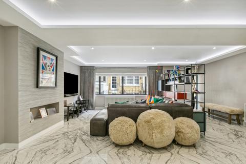 4 bedroom mews for sale, Montagu Mews West, Marylebone, London, W1H