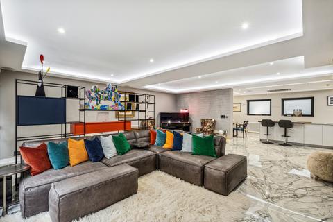 4 bedroom mews for sale, Montagu Mews West, Marylebone, London, W1H