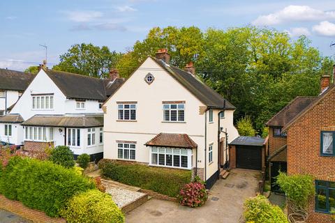 22 Ormonde Rise, Buckhurst Hill, IG9 5QQ