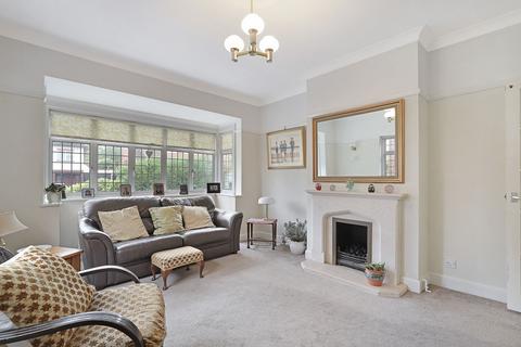 22 Ormonde Rise, Buckhurst Hill, IG9 5QQ