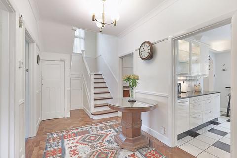 22 Ormonde Rise, Buckhurst Hill, IG9 5QQ