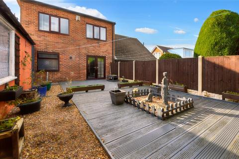 2 bedroom bungalow for sale, The Oval, Rothwell, Leeds, West Yorkshire
