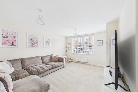 3 bedroom semi-detached house for sale, Waudby Close, Hessle