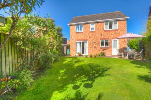 4 bedroom detached house for sale, Orchard Way, Measham,