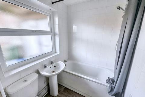 1 bedroom flat for sale, Castledale Avenue, Cowpen , Blyth, Northumberland, NE24 4EL