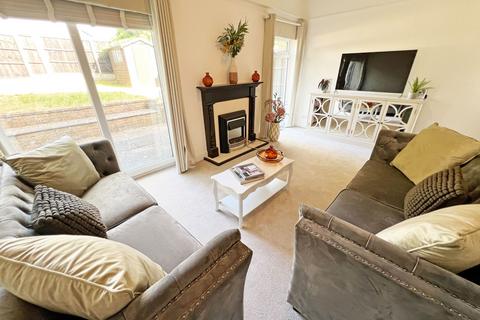 6 Beechfield Close, Great Glen, Leicester, LE8 9EU