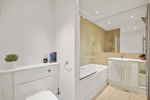 1 bedroom apartment for sale, Viridian Apartments, Nine Elms, SW8