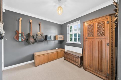 41 Warwick Way, Dartford, DA1 1NQ