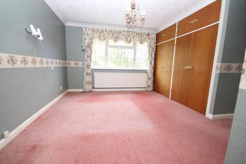 140 Springdale Road, Corfe Mullen, Wimborne, BH21 3QL
