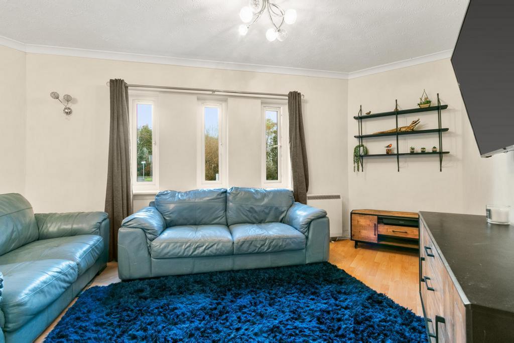 Whitesbridge Avenue, Paisley, PA3 2 bed apartment for sale £70,000