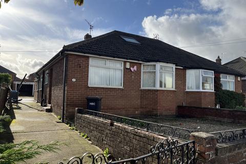 2 bedroom bungalow for sale, St Johns Way, Harrogate, HG1