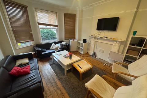 6 bedroom flat to rent, Millicent Road, West Bridgford NG2