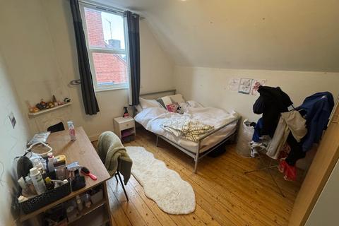6 bedroom flat to rent, Millicent Road, West Bridgford NG2