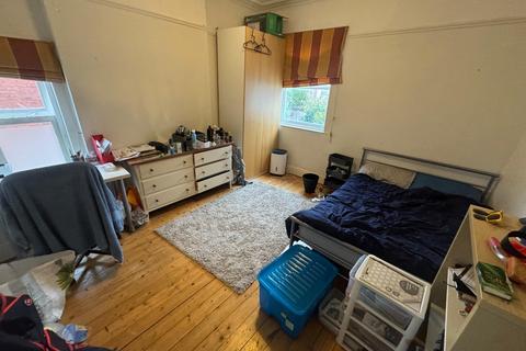 6 bedroom flat to rent, Millicent Road, West Bridgford NG2