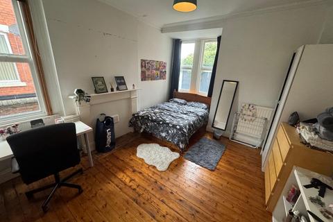 6 bedroom flat to rent, Millicent Road, West Bridgford NG2