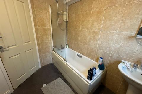 6 bedroom flat to rent, Millicent Road, West Bridgford NG2