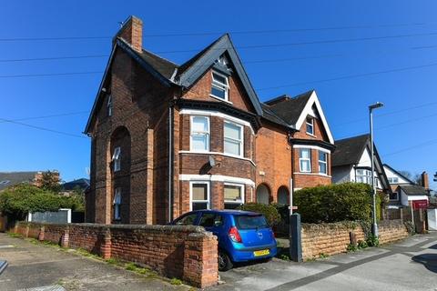 6 bedroom semi-detached house to rent, Millicent Road, West Bridgford NG2