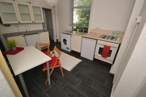 2 bedroom flat to rent, Musters Road, West Bridgford NG2