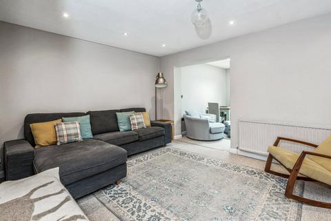 32 Azalea Way, George Green, Slough, SL3 6RN