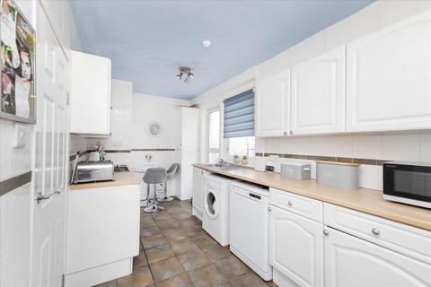 32 Maclean Place, Gorebridge, EH23 4DX