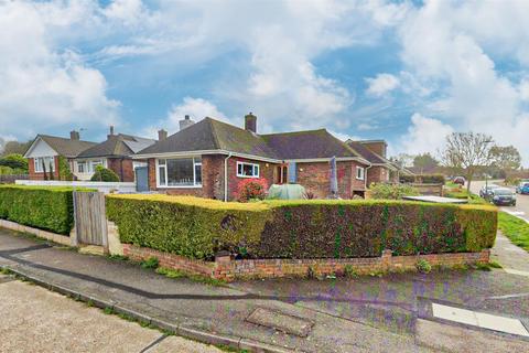 4 bedroom detached bungalow for sale, Park Avenue, Hastings