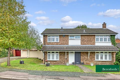 4 bedroom detached house for sale, Chestwood Close, Billericay, CM12