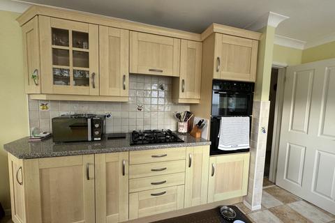 3 bedroom detached house for sale, Llwyn Y Bryn, Ammanford, Carmarthenshire.