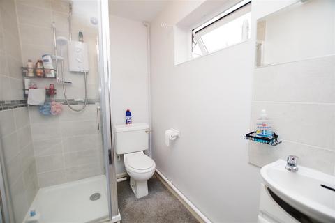 3 Heath Way, Swindon, SN3 4DT
