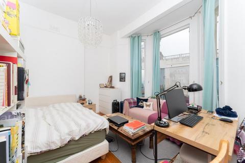 1 bedroom flat for sale, Barons Court Road, W14