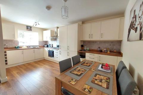 3 bedroom semi-detached house for sale, Lime Grove, Stourport-On-Severn