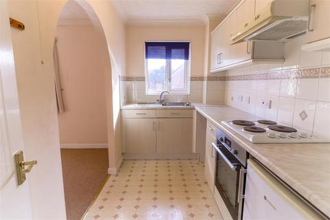 2 bedroom flat for sale, Wilson Road, Hadleigh, Ipswich