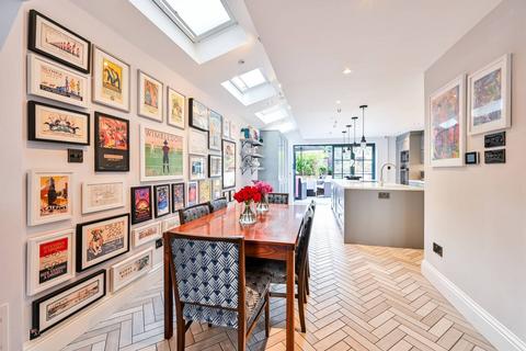 4 bedroom terraced house for sale, Fairmount Road, Brixton Hill, London, SW2