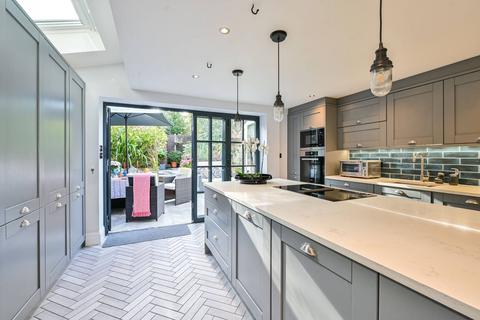 4 bedroom terraced house for sale, Fairmount Road, Brixton Hill, London, SW2