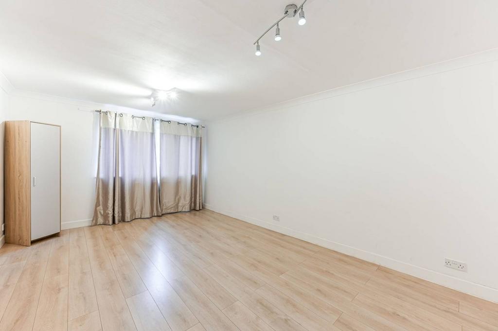 Elverton Street, Westminster, London... 3 bed flat for sale £850,000