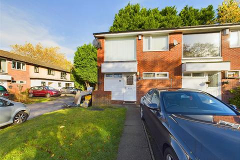 3 bedroom semi-detached house to rent, Chestnut Close, Cheshire SK9