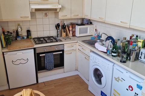 3 bedroom flat to rent, Fortess Road, London NW5