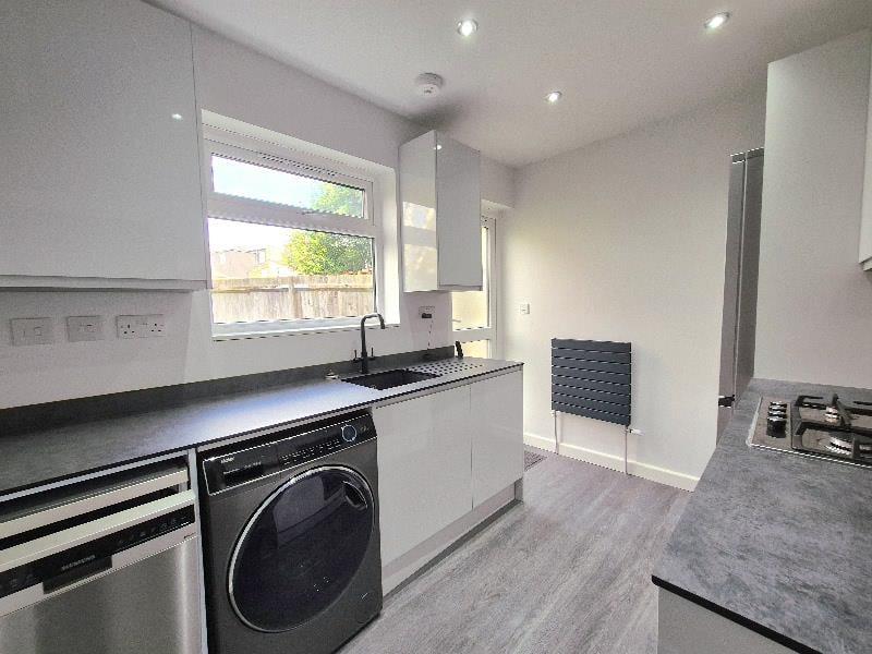 Drayton Bridge Road, Ealing, W13 2 bed flat to rent £2,000 pcm (£462 pw)