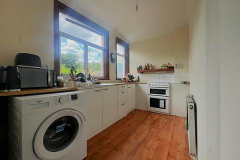 1 bedroom in a house share to rent, Clarence Road, London