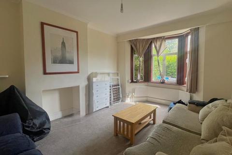 1 bedroom in a house share to rent, Clarence Road, London