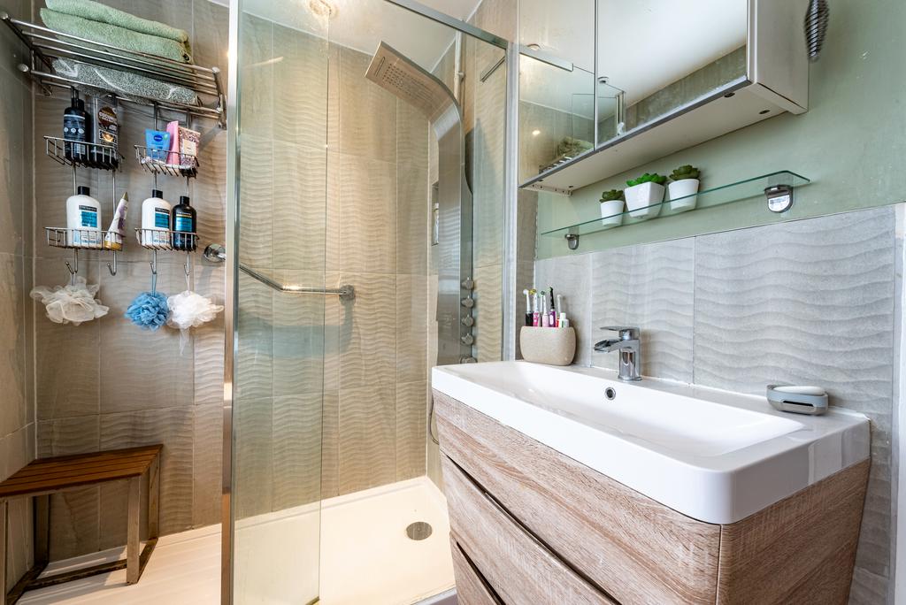 12 Aylesham Way-11