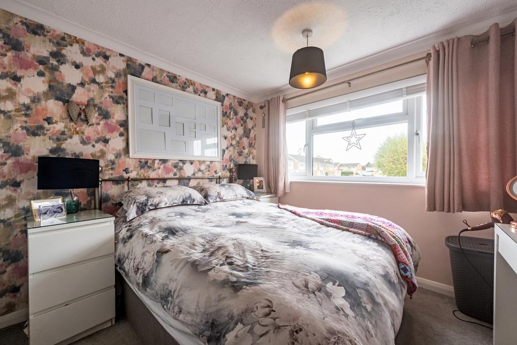 12 Aylesham Way-1