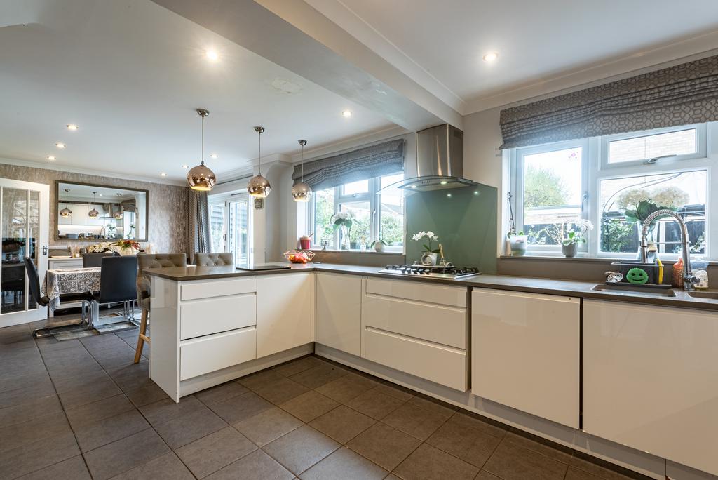 12 Aylesham Way-18