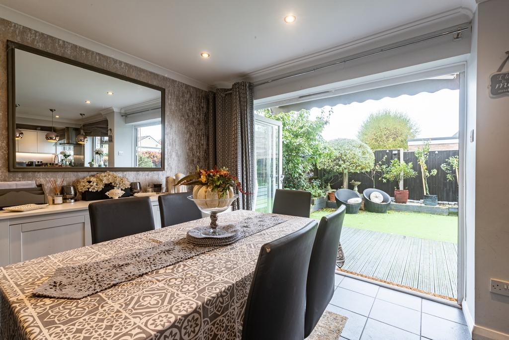12 Aylesham Way-25