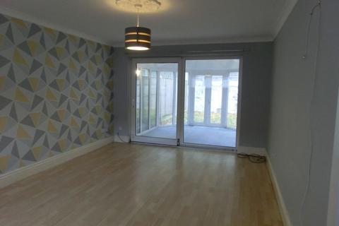 3 bedroom terraced house to rent, Falkland, Skelmersdale WN8